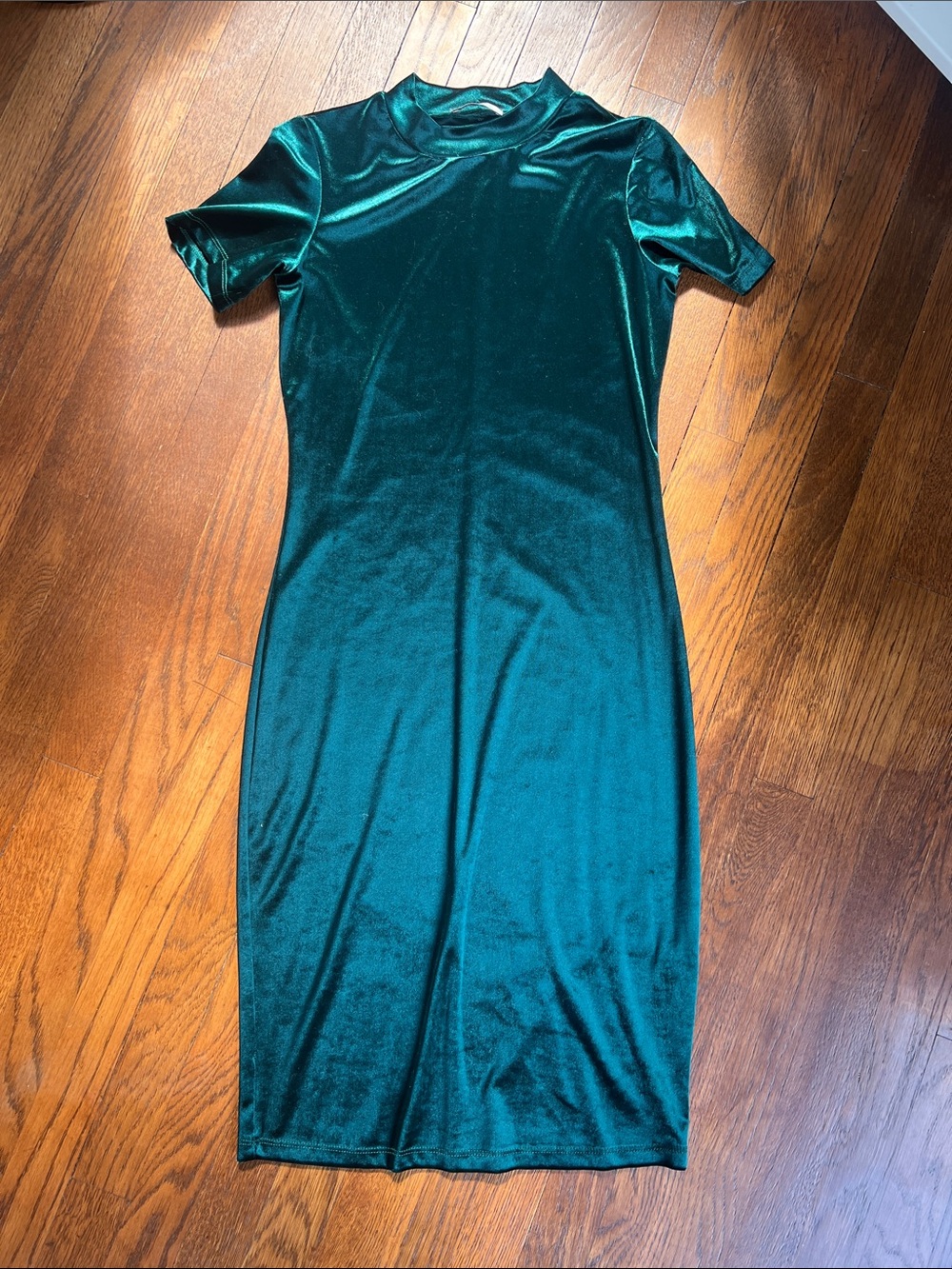 Green Velvet Body-con Zara Dress